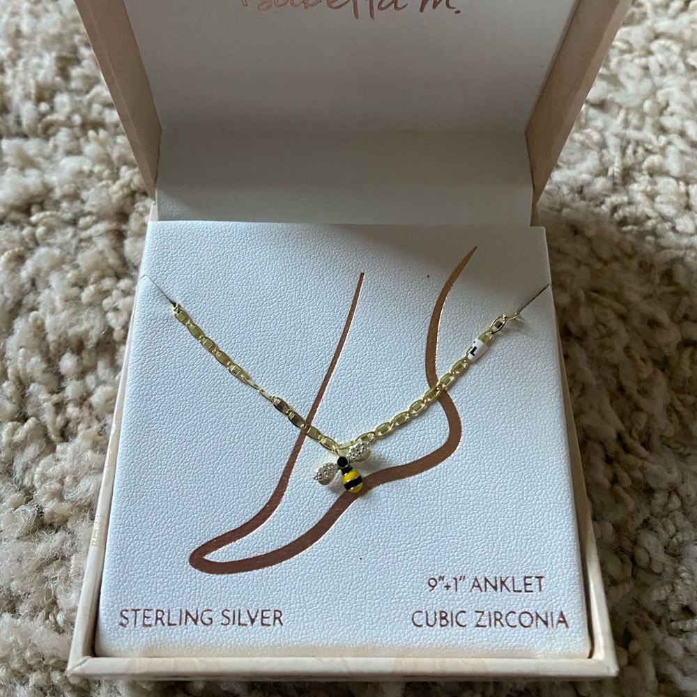 Small bee charm ankle bracelet